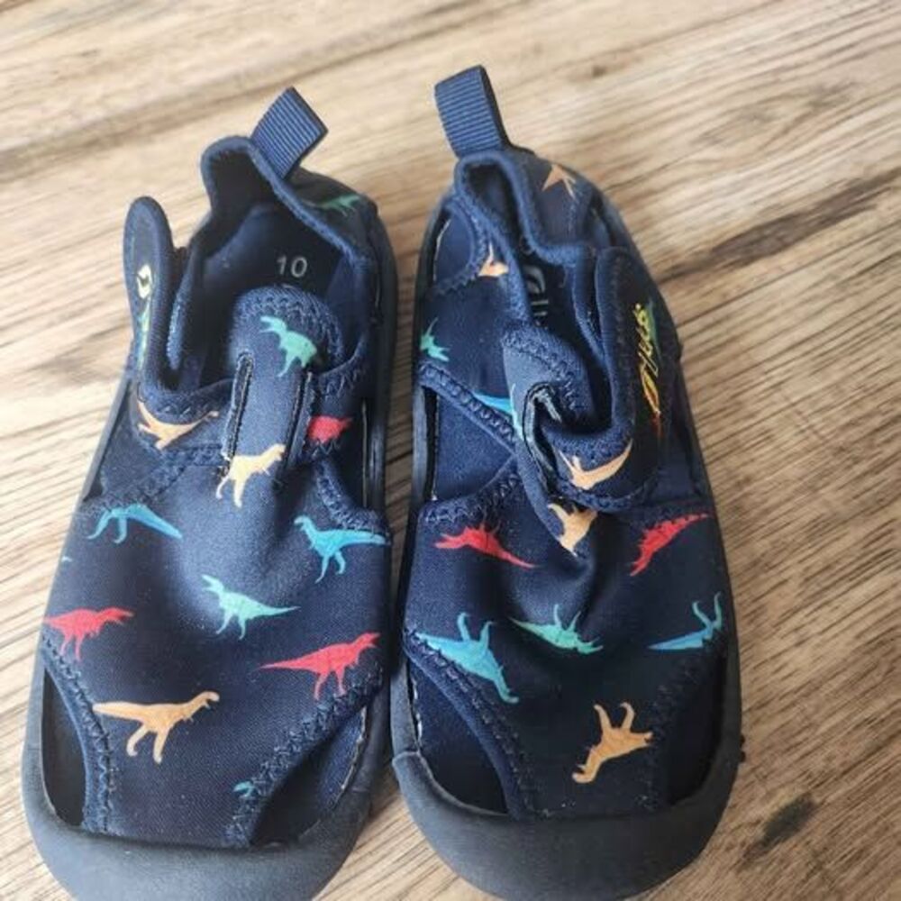 Kids Dinosaur Water Shoes Size 10 Hook and Loop Closure Blue Multi Color NEW